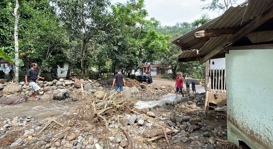 Banjir yang Rendam Delapan Desa di Pameungpeuk, Camat: Akibat Intensitas Hujan Cukup Tinggi