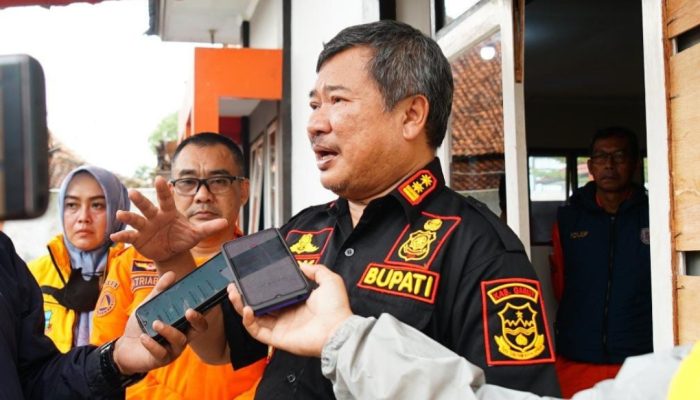 Garut Berstatus Awas Bencana, Bupati Rudy Gunawan Ingatkan Jajarannya untuk Waspada