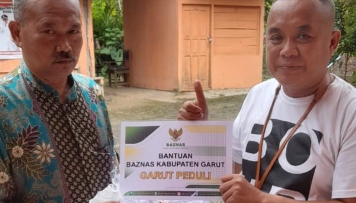Baznas Garut Kembali Kucurkan Dana Bantuan untuk Warga Pendidikan Cisewu