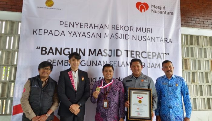 Pembangunan Masjid di Talegong yang Hanya Makan Waktu 99 Jam Dapat Penghargaan Muri