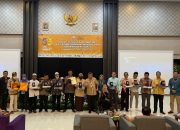 Gosip Garut.id dan Sejumlah Mitra Kerja Dapat Penghargaan Utama Milad Radio Reks