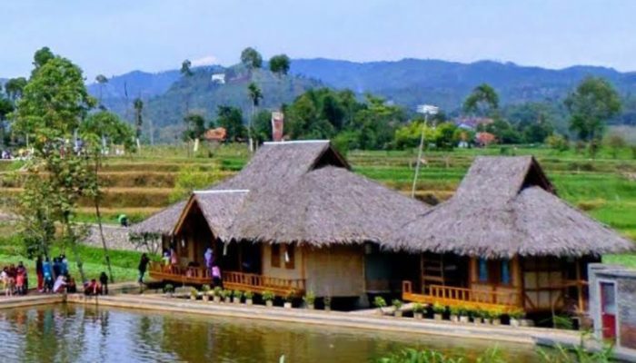 Jabar Akan Fokus Kembangkan Desa Wisata di 2023, Salah Satunya Saung Ciburial Garut
