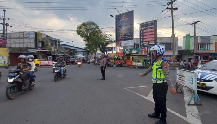 Polres Garut Lakukan Pengamanan Ngabuburit, 50 Personel Disebar di Tiap Titik Keramaian