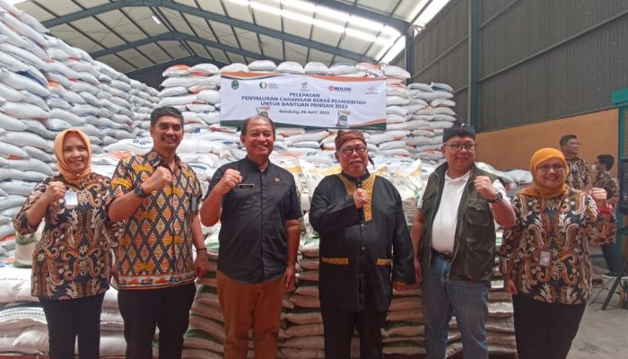 Bantuan Pangan Beras Mulai Disalurkan kepada 4,4 Juta KPM di Jawa Barat