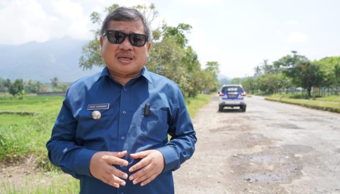 Sejumlah Jalan Tak Bisa Diperbaiki Sebelum Lebaran 2023, Bupati Garut Minta Maaf