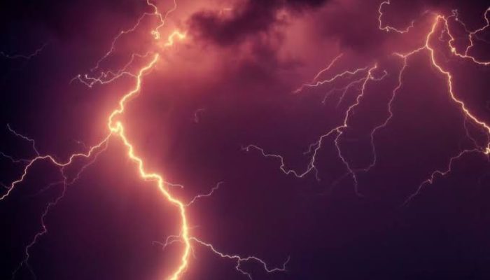 Warga Jabar Diimbau Waspadai Cuaca Ekstrem pada 26 hingga 30 Januari 2025