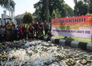 Polres Garut Musnahkan 200 Knalpot Brong dan 3.500 Botol Minuman Keras