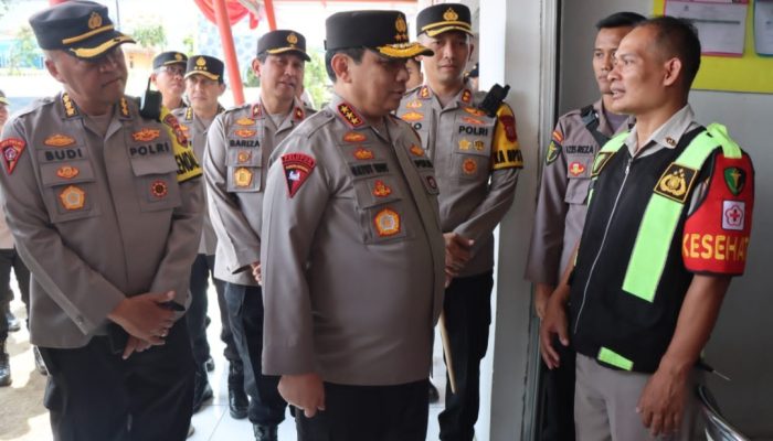 Pantau Arus Mudik Jalur Selatan, Wakapolri Kunjungi Pos Pam Limbangan Garut