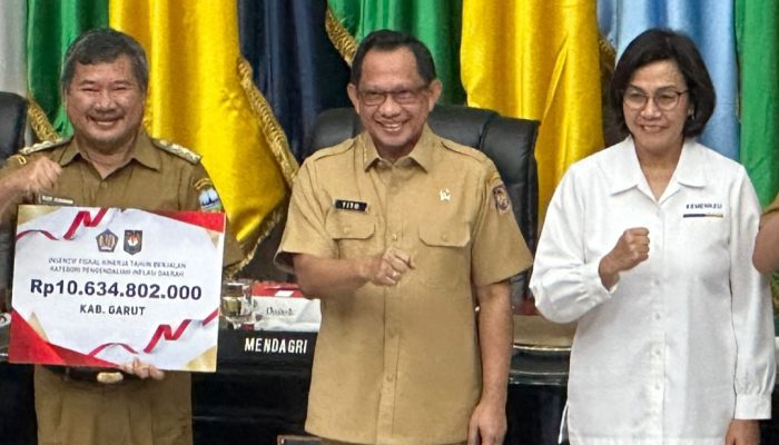 Jadi Kabupaten Terbaik dalam Pengendalian Inflasi, Garut Dapat Hadiah Rp10 Miliar Lebih