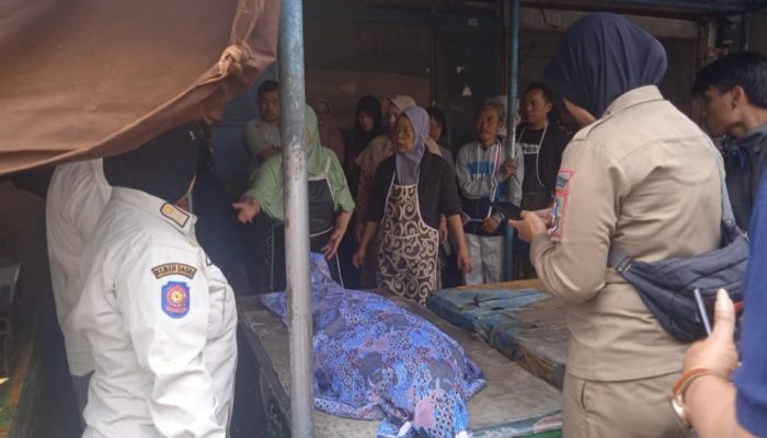 Seorang Pengunjung Pasar Mandalagiri Garut Tiba-tiba Pingsan Lalu Meninggal Dunia
