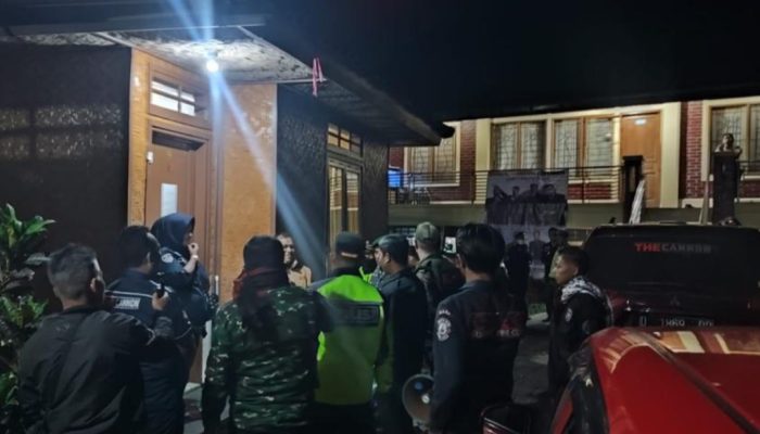 Polisi Gerebeg Rumah Sewaan di Cikajang, Tujuh Orang Diduga Pelaku Mesum Diamankan