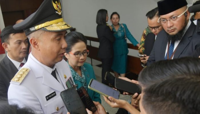 Akan Bertugas Selama Setahun, Bey Machmudin Resmi Penjabat Gubernur Jawa Barat