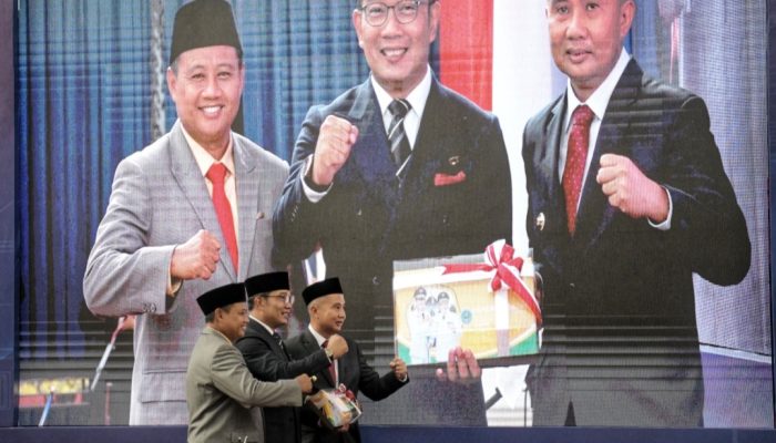 Penguasa Jabar Berganti, Bey Machmudin Akan Teruskan Kepemimpinan Ridwan Kamil-Uu Ruzhanul dengan Amanah