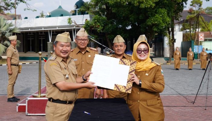 Bupati Garut Lantik 10 Pejabat Administrator, Salah Satunya Novita Silvana Mua Jadi Direktur RSUD Malangbong