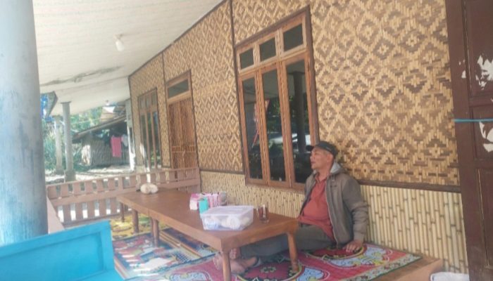 Nikmati Masakan Padang Sambil Lesehan di Jalur Wisata Pangalengan — Pantai Rancabuaya