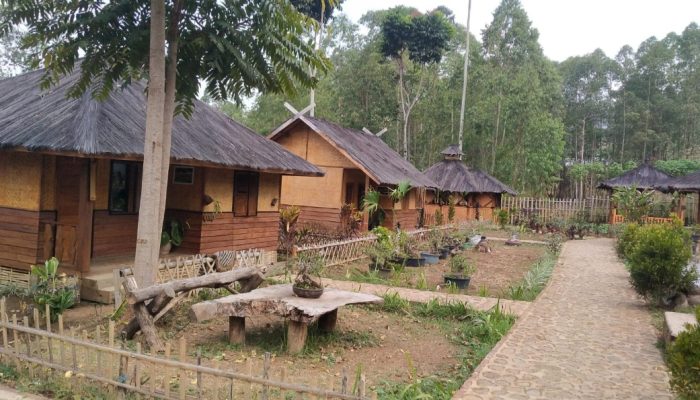Kampung Bareto, Kawasan Wisata Edukasi Berkonsep Budaya Sunda yang Ada di Garut