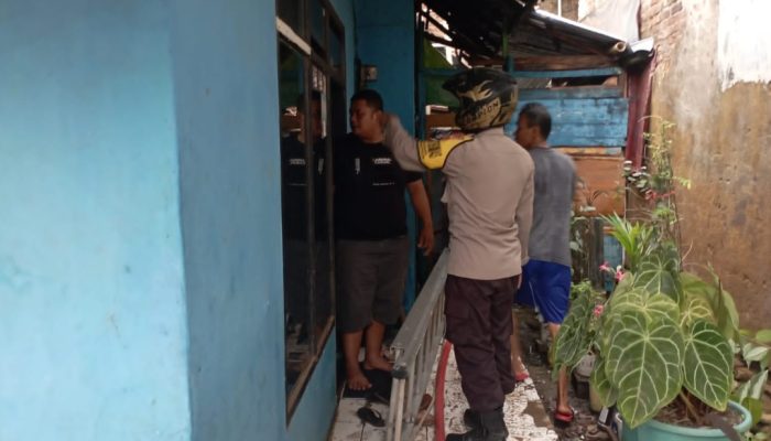 Lupa Matikan Tungku Saat Pergi Pengajian, Dua Rumah Warga di Pameungpeuk Terbakar