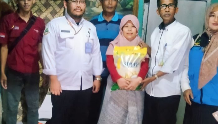 Wanita Mendadak Buta yang Ditinggal Pergi Suami Tanpa Kabar Ini Dijenguk Kabid Rehabsos Garut
