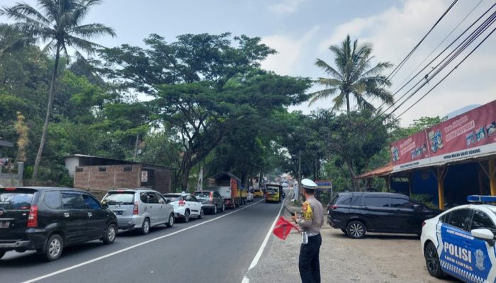 Selasa Kemarin, Polisi Berlakukan Satu Arah untuk Menguras Kendaraan dari Garut ke Bandung
