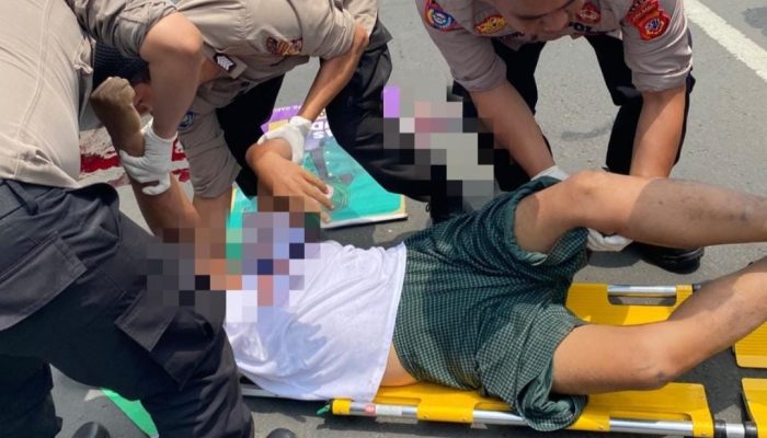 Sepeda Motor Adu Banteng di Jalan Raya Garut — Karangpawitan, Satu Orang Meninggal Dunia