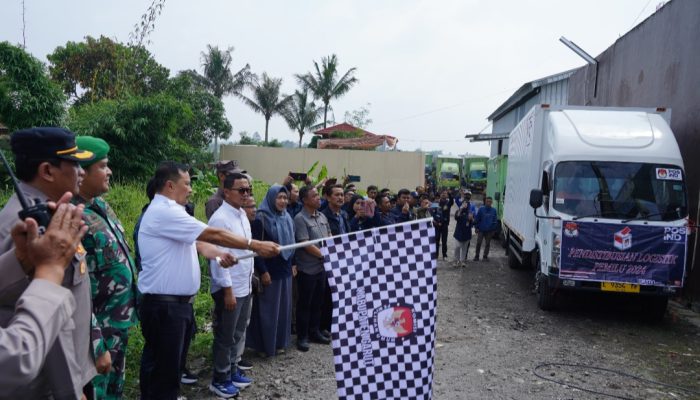 Penjabat Bupati Garut Lepas Kendaraan Logistik Pemilu 2024 ke Sejumlah Kecamatan di Dapil 6