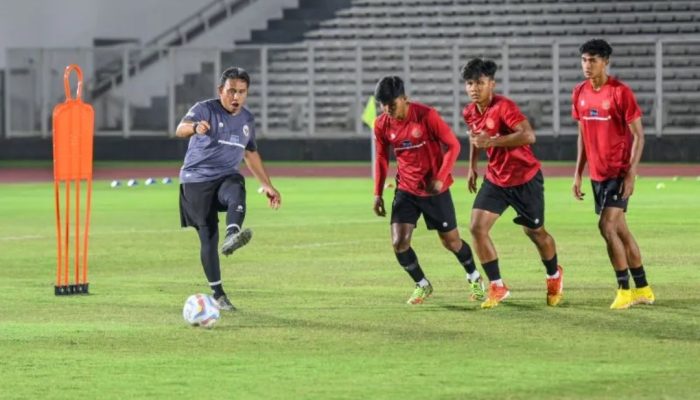 Timnas Indonesia U-20 Dikalahkan Thailand dalam Laga Uji Coba di Stadion Gelora Bung Karno