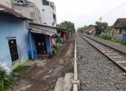 Warung Bermunculan di Pinggir Rel KA Dinilai Penyebab Kemacetan Jalan Buninagara