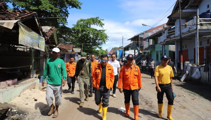 515 KK Terdampak Gelombang Pasang Rancabuaya, Langkah Ini yang Diambil Penjabat Bupati Garut