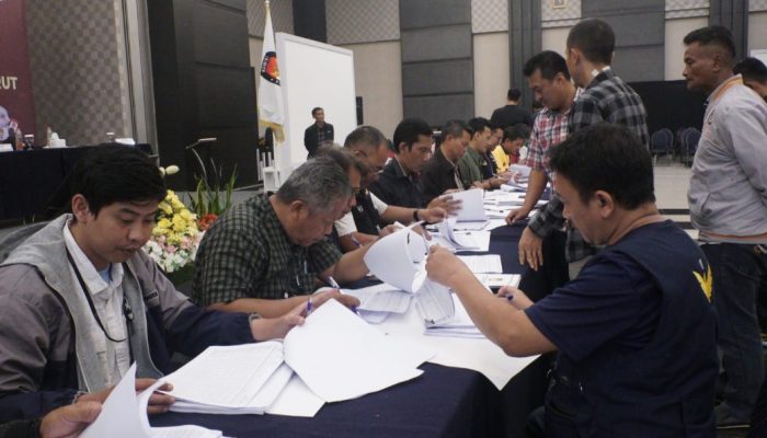 Memakan Waktu 4 Hari, KPU Garut Akhirnya Selesaikan Proses Rekapitulasi Pemilu 2024 dengan Lancar