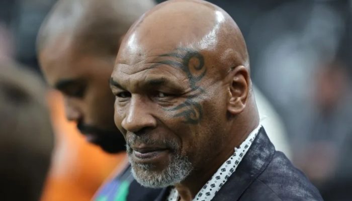 Mike Tyson Akan Kembali Naik Ring untuk Duel Eksibisi Melawan Youtuber Jake Paul