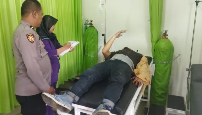 Terjatuh Saat Menyalip di Jalan Raya Leles, Tangan Pemotor Patah Terlindas Truk
