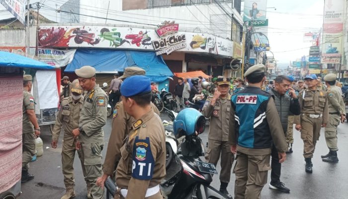 PKL Area Perkotaan, Rumah Makan Buka Siang Hari, dan Apotek Pajang Alat Kontrasepsi Jadi Sasaran Penertiban di Garut