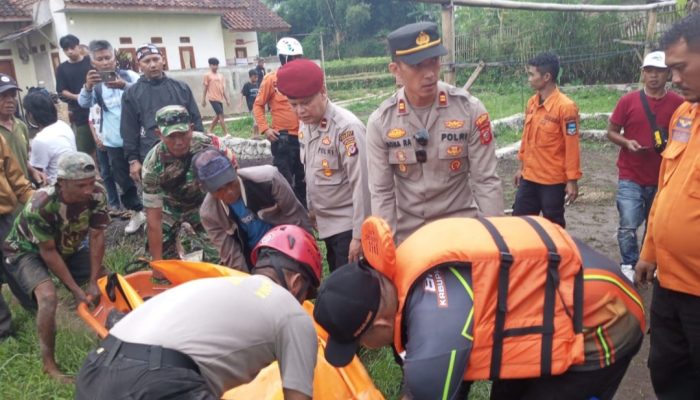 Hilang Saat Mengejar Layangan Putus, Dua Remaja Garut Ditemukan Tenggelam di Situ Ciburial
