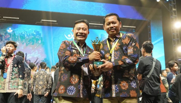 Garut Raih Anugerah Merdeka Belajar Kategori Transformasi Anggaran Pendidikan