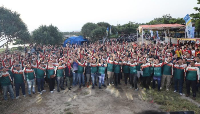 Jelajahi Potensi Alam Garut, 1.171 Gesat Rider Momotoran dari Bandung ke Pantai Karangpapak