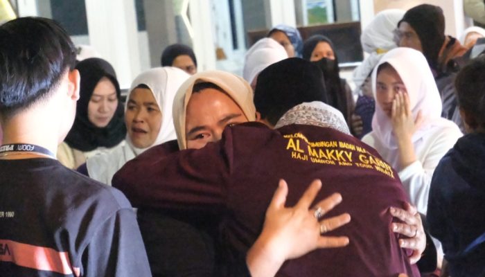 2040 Jamaah Haji Asal Garut Kembali dengan Selamat, Lima Meninggal Dunia