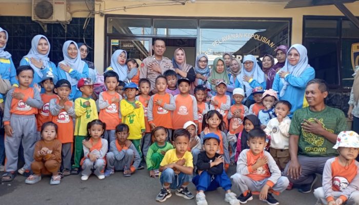 40 Siswa RA Nur Rahman Datangi Markas Polsek Pameungpeuk, Ada Apa?
