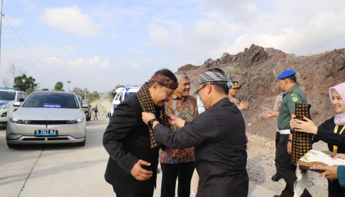 Jalan di Garut yang Dibangun Menelan Biaya Rp126 Miliar Diluncurkan Operasionalisasinya