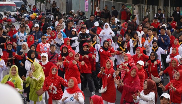 Ribuan Warga Tumpah Ruah pada Car Free Day Perdana Pasca Covid-19 di Jalan Ahmad Yani Garut