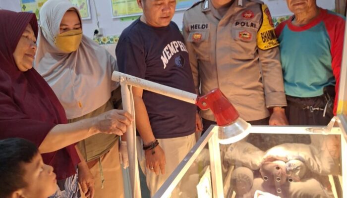 Bayi Perempuan Ditemukan Warga di Pinggir Jalan Pembangunan Garut dalam Kondisi Sehat