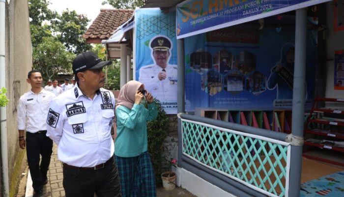 Barnas Adjidin Kunjungi Desa Wanajaya untuk Beri Suntikan Motivasi Hadapi Lomba PKK Tingkat Jabar