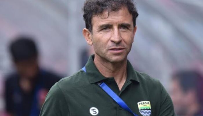 Persib Bandung Gugat Luis Milla di Pengadilan Arbitrase Olahraga untuk Bayar Sisa Kontrak