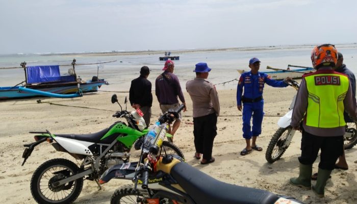 Perahu Nelayan Terbalik Dihantam Ombak di Laut Selatan Garut, 2 Penumpangnya Hilang dan 1 Selamat