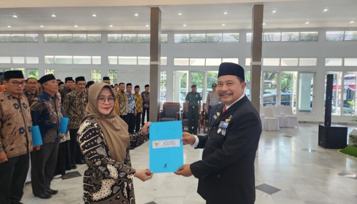 Pj Bupati Garut Kukuhkan Perpanjangan Masa Jabatan 2.255 Anggota BPD hingga 8 Tahun