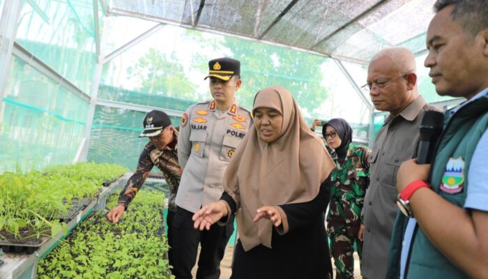 Polres Garut Luncurkan Program Pekarangan Pangan Bergizi di Desa Wanajaya