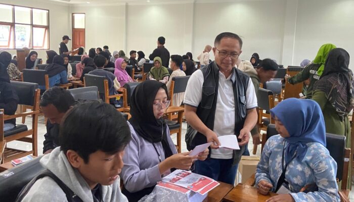 KPU Garut Targetkan Penyortiran dan Pelipatan 4 Juta Surat Suara Selesai Selama 7 Hari