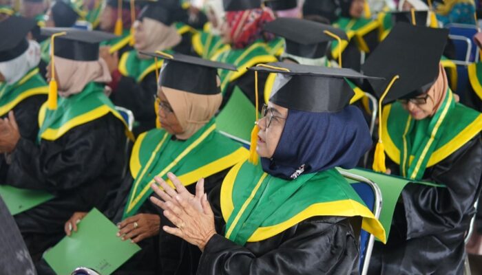 50 Lansia di Garut Ikuti Wisuda Program Inklusi Aisyiyah