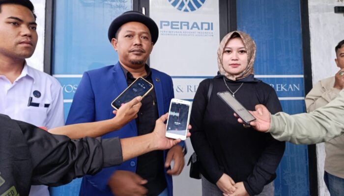 Ketua DPRD Garut Diberitakan Selingkuh, Kuasa Hukum Bawa Wanita AY ke Hadapan Wartawan