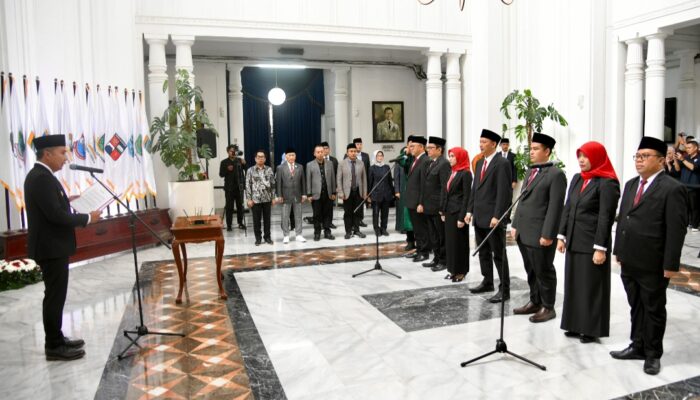 Bey Machmudin Lantik Anggota KPID Jawa Barat Periode 2024-2027, Berikut Nama-namanya