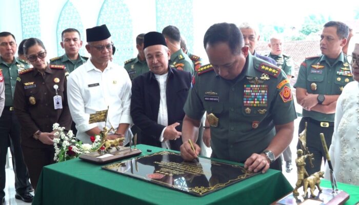 Panglima TNI Resmikan Masjid Al-Jihan di Sucinaraja Garut